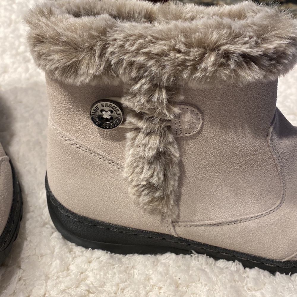 Womens Khombu solid tan zipper suede ankle boots size 10 - Picture 2 of 6